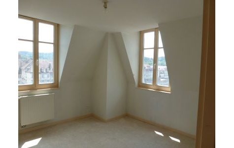 Appartement F3 - BESANCON CENTRE VILLE - BAS DE BATTANT