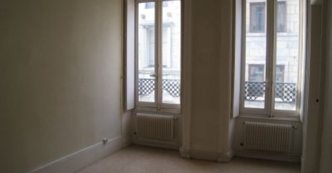 Appartement F5 et + - BESANCON CENTRE VILLE