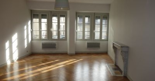 Appartement F4 - BESANCON CENTRE VILLE