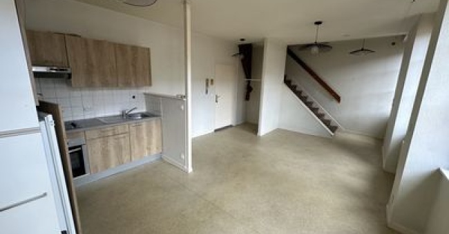 Appartement F4 triplex - BESANCON CENTRE VILLE