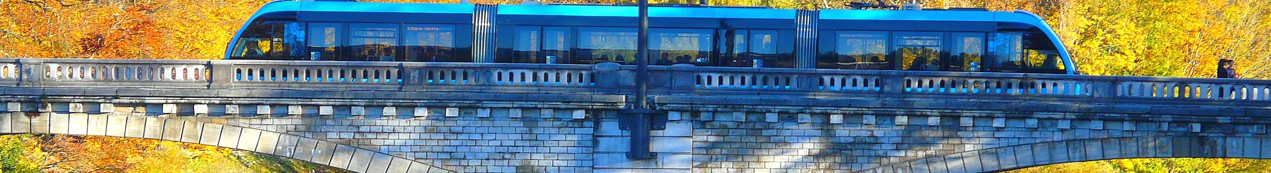 Le Tram sur le Pont St Pierre